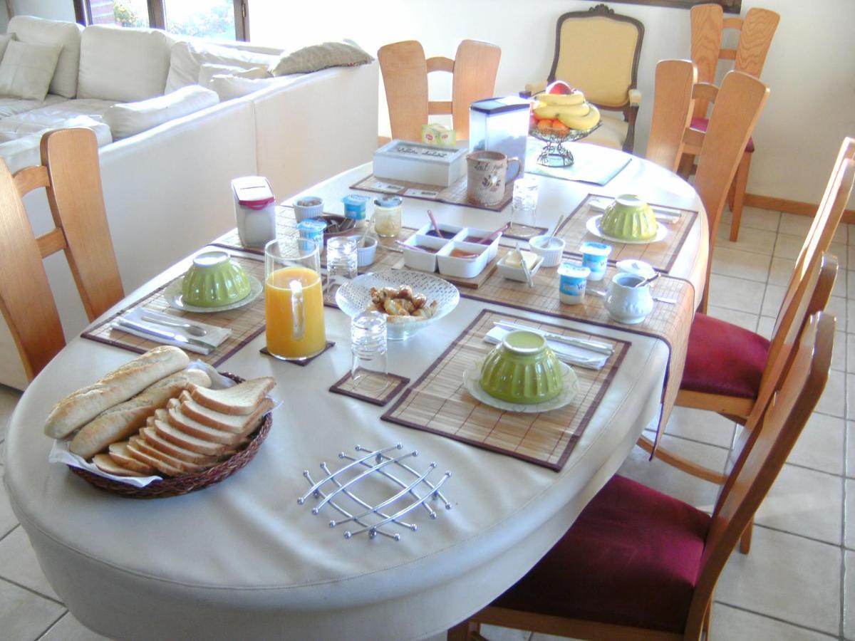 Au Fil De L'Eau Bed & Breakfast Saulzoir Eksteriør bilde