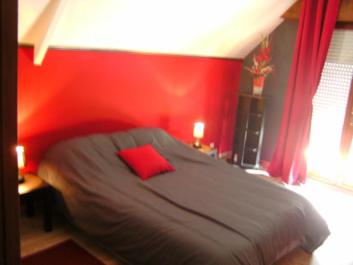 Au Fil De L'Eau Bed & Breakfast Saulzoir Eksteriør bilde